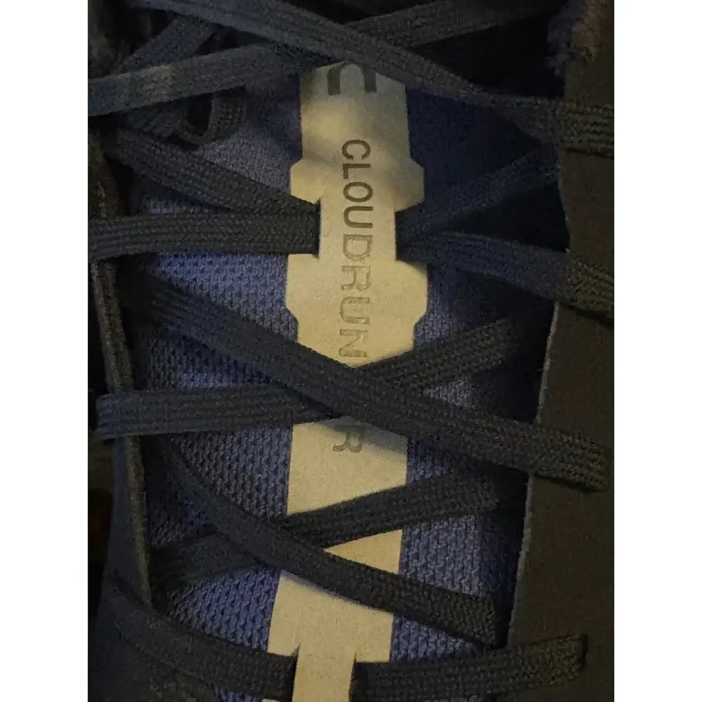 On Running Cloud Gray Navy Size 11.5 Read